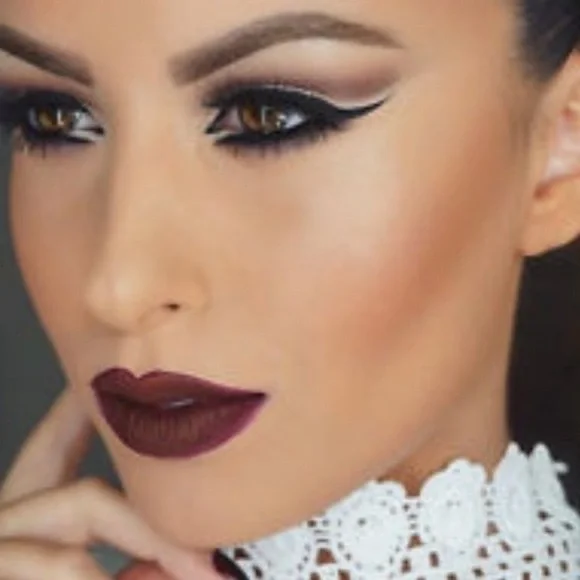 Kat Von D Studded Kiss Lipstick π - Picture 1 of 15